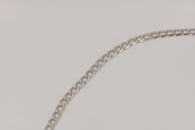Lot 166 - AN 18CT WHITE GOLD AND DIAMOND SET CROSS PENDANT ON 9CT WHITE GOLD CHAIN