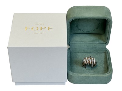 Lot 112 - A STYLISH FOPE MIA LUCE 18CT YELLOW WHITE AND ROSE GOLD O.75CT FIVE STRAND DIAMOND RING