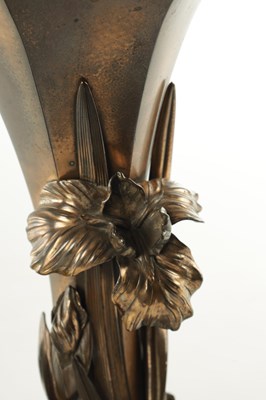Lot 580 - AN ART NOUVEAU FRENCH BRONZE VASE