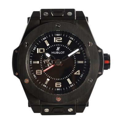 Lot 976 - A BLACK STEEL HUBLOT BIG BANG FERRARI DESK CLOCK