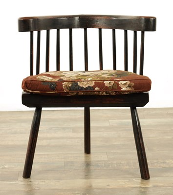Lot 1167 - AN 18TH CENTURY STYLE ELM AND ASH WELSH STICK BACK CHAIR