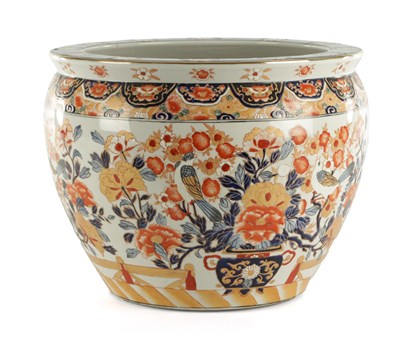 Lot 82 - A LATE 19TH CENTURY CHINESE PORCELAIN JARDINIERE