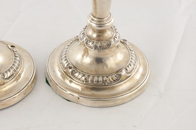 Lot 142 - A PAIR OF REGENCY SILVER CANDLESTICKS