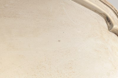 Lot 172 - A 20TH CENTURY SILVER TRAY