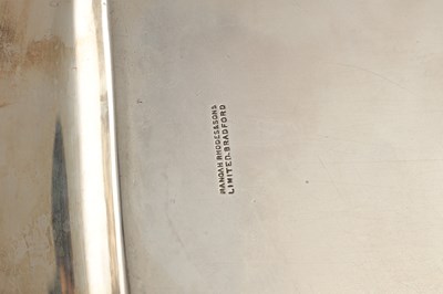 Lot 172 - A 20TH CENTURY SILVER TRAY