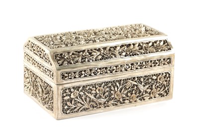Lot 48 - A CHINESE ORNATE SILVER BOX