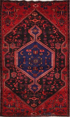 Lot 981 - A HAND KNOTTED PERSIAN ZANJAN CARPET