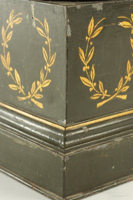 Lot 910 - A 20TH CENTURY FRENCH PAINTED WOOD AND BRASS TABLE LAMP