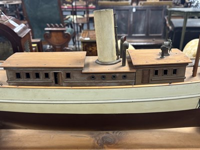 Lot 639 - AN EARLY 20TH CENTURY WOODEN POND YACHT