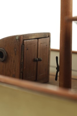 Lot 639 - AN EARLY 20TH CENTURY WOODEN POND YACHT