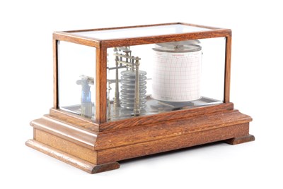 Lot 233 - AN EARLY 20TH CENTURY OAK CASED BAROGRAPH