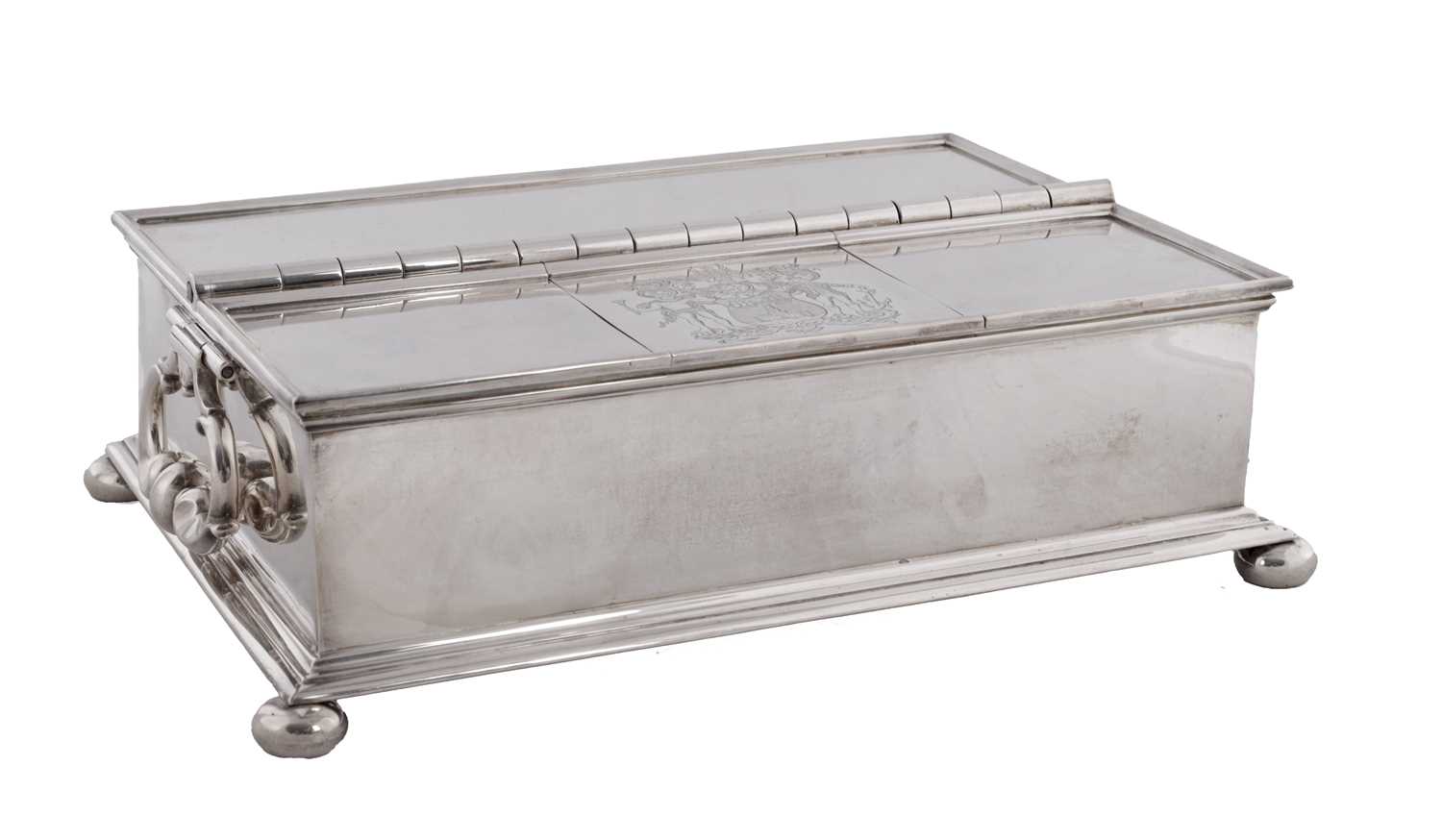 Lot 77 - LIONEL AND ALFRED CRICHTON, LONDON. AN EDWARDIAN SILVER INKSTAND
