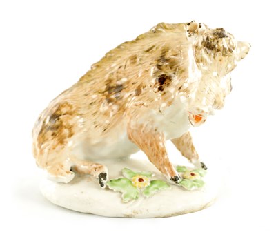 Lot 24 - AN 18TH/19TH CENTURY DERBY PORCELAIN FIGURE OF A BOAR