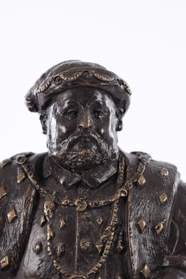 Lot 651 - A 20TH CENTURY BRONZE OF KING HENRY VIII