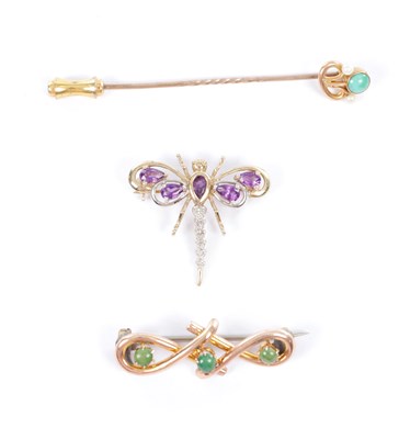 Lot 193 - TWO 9CT GOLD BROOCHES AND A 9CT GOLD STICK PIN