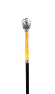 Lot 309 - A LADIES 19TH CENTURY CHINESE SILVER AND BAKELITE WALKING CANE