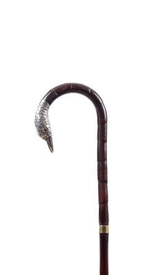 Lot 276 - A 19TH CENTURY SILVER TOPPED CROOK HANDLE WALKING STICK