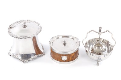 Lot 1688 - A SELECTION OF SILVER PLATED TABLEWEAR