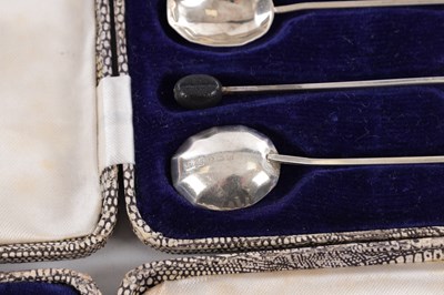 Lot 1687 - TWO CASED SETS OF MID 20TH CENTURY SILVER COFFEE AND TEA SPOONS