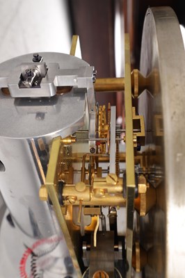 Lot 950 - AN EXTREMELY RARE OBSERVATORY TANK REGULATOR BY THOMAS MERCER, NO.500