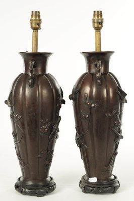 Lot 66 - A PAIR OF JAPANESE MEIJI PERIOD BRONZE TABLE LAMPS