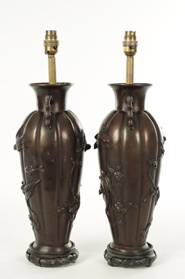 Lot 66 - A PAIR OF JAPANESE MEIJI PERIOD BRONZE TABLE LAMPS