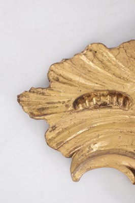 Lot 589 - A PAIR OF 18TH CENTURY CARVED GILTWOOD WALL BRACKETS