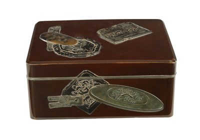 Lot 94 - A MEIJI PERIOD JAPANESE LACQUERED BOX IN THE MANNER OF RITSUO