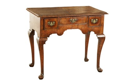 Lot 1145 - A GOOD QUEEN ANNE FIGURED WALNUT LOWBOY HAVING SUPERB COLOUR AND PATINATION