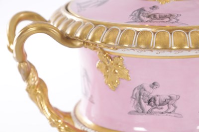 Lot 11 - AN IMPRESSIVE PAIR OF EARLY 19TH CENTURY WORCESTER BARR FLIGHT & BARR LIDDED ICE PAILS