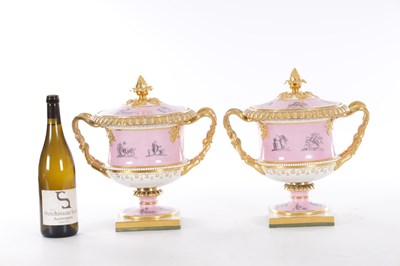Lot 11 - AN IMPRESSIVE PAIR OF EARLY 19TH CENTURY WORCESTER BARR FLIGHT & BARR LIDDED ICE PAILS