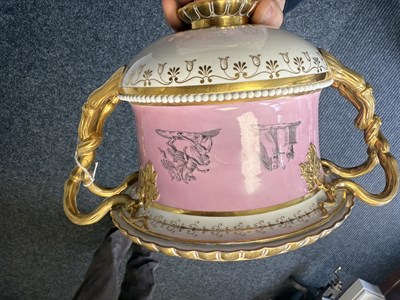 Lot 11 - AN IMPRESSIVE PAIR OF EARLY 19TH CENTURY WORCESTER BARR FLIGHT & BARR LIDDED ICE PAILS