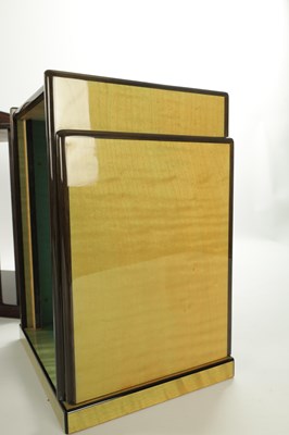 Lot 569 - A COLLECTION OF FIVE ART DECO VENNERED DISPLAY STANDS