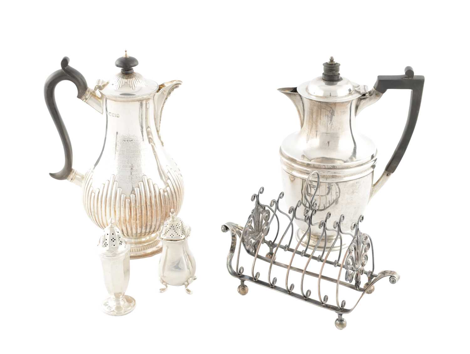 Lot 184 - A COLLECTION OF SILVER ITEMS