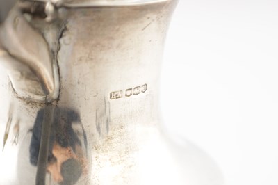 Lot 184 - A COLLECTION OF SILVER ITEMS