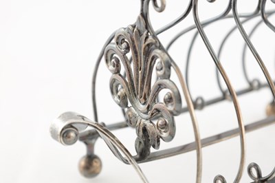 Lot 184 - A COLLECTION OF SILVER ITEMS