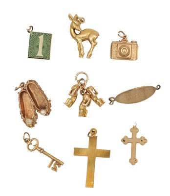Lot 287 - A COLLECTION OF 9CT GOLD CHARMS