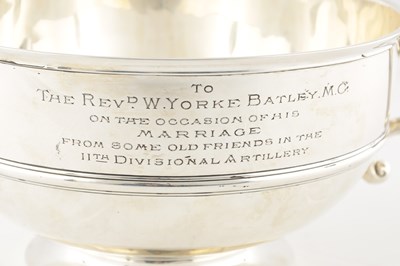 Lot 117 - A LARGE GEORGE V SILVER TWO HANDLED PRESENTATION BOWL