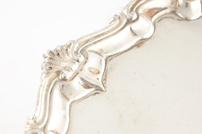 Lot 185 - A GEORGE III SILVER SALVER