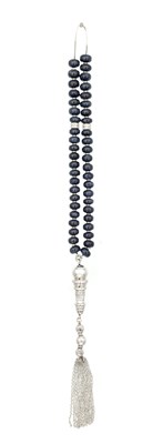 Lot 285 - AN 18CT WHITE GOLD DIAMOND AND SAPPHIRE PRAYER BEADS