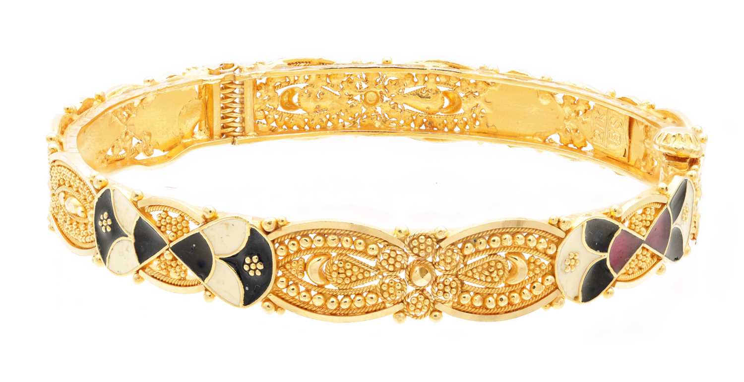 Lot 303 - A 21CT GOLD AND ENAMEL BRACELET
