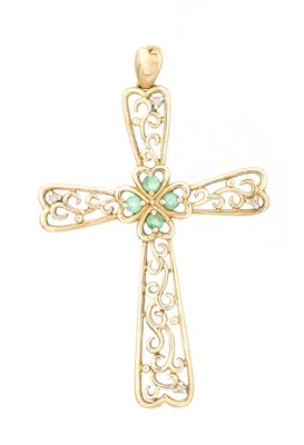 Lot 378 - A 20TH CENTURY 9CT GOLD EMERALD AND DIAMOND CROSS PENDANT