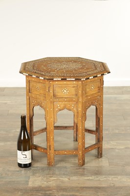 Lot 558 - A 19TH CENTURY INDIAN HARDWOOD AND BONE INLAID OCTAGONAL TABLE