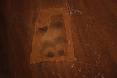 Lot 558 - A 19TH CENTURY INDIAN HARDWOOD AND BONE INLAID OCTAGONAL TABLE