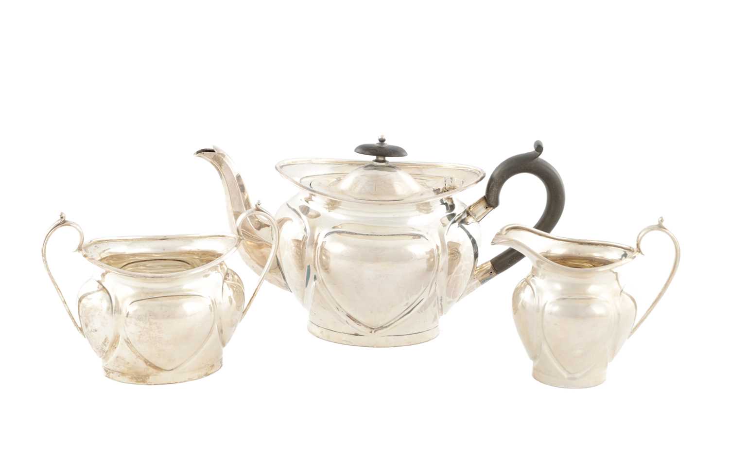Lot 97 - AN EARLY 20TH CENTURY THREE PIECE TEA SERVICE