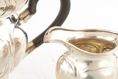 Lot 97 - AN EARLY 20TH CENTURY THREE PIECE TEA SERVICE