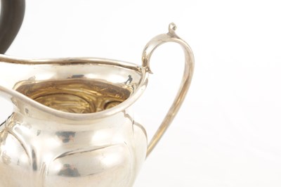 Lot 97 - AN EARLY 20TH CENTURY THREE PIECE TEA SERVICE