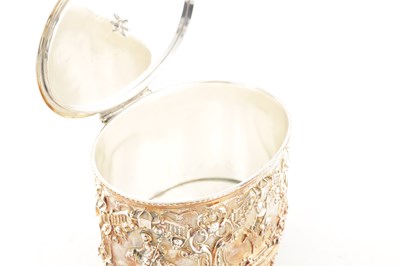 Lot 146 - A 19TH CENTURY SILVER PLATED ELKINGTON TYPE BISCUIT BARREL