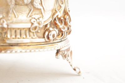 Lot 146 - A 19TH CENTURY SILVER PLATED ELKINGTON TYPE BISCUIT BARREL