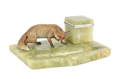 Lot 894 - ATT. FRANZ BERGMAN. A 20TH CENTURY AUSTRIAN COLD PAINTED BRONZE AND ONYX DESK TIDY